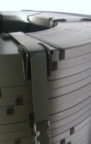 Steel strapping tape